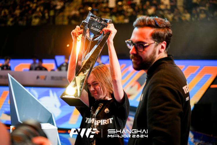 Weibo Gaming 官方：前 LNG Esports 辅助选手 Hang 加入团队